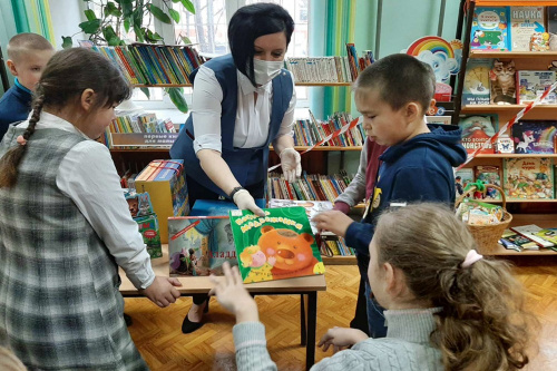 Экскурсия по библиотеке для начальной школы – детского сада № 82