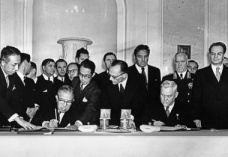 62 год назад, в 1956 году, подписана Совместная советско-японская декларация о прекращении войны и восстановлении дипломатических отношений