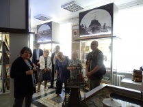 Незрячие любители русской истории и словесности посетили музей Тюменского индустриального университета
