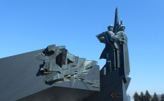 Монумент «Освободителям Донбасса» 