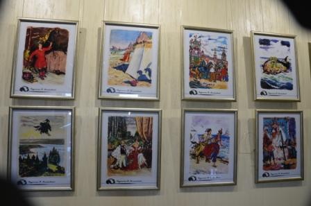 В библиотеке открыта выставка иллюстраций к сказке П.П. Ершова "Конек-Горбунок"