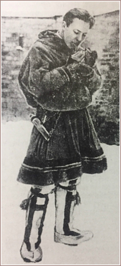 Чернецов в костюме манси, 1920-е.jpg